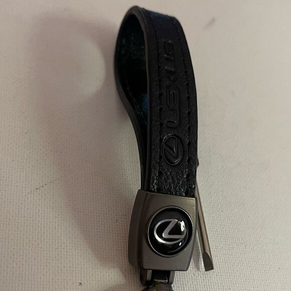 Lexus Logo Key Fob Keychain in Black Leather NWT - Picture 4 of 5